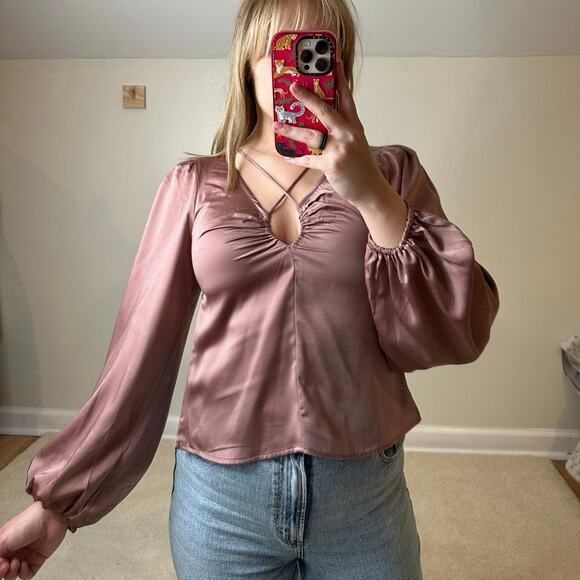 ASTR : Mauve Silk Keyhole Blouse - Picture 1 of 7